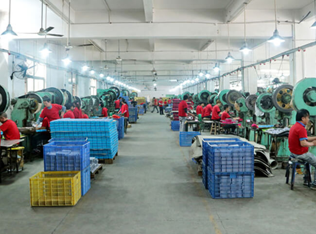 馬口鐵盒生產沖壓車間1